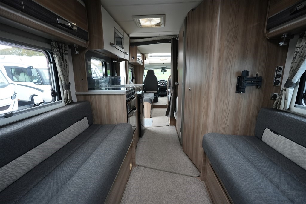 [6 berth ]Bessacarr E496