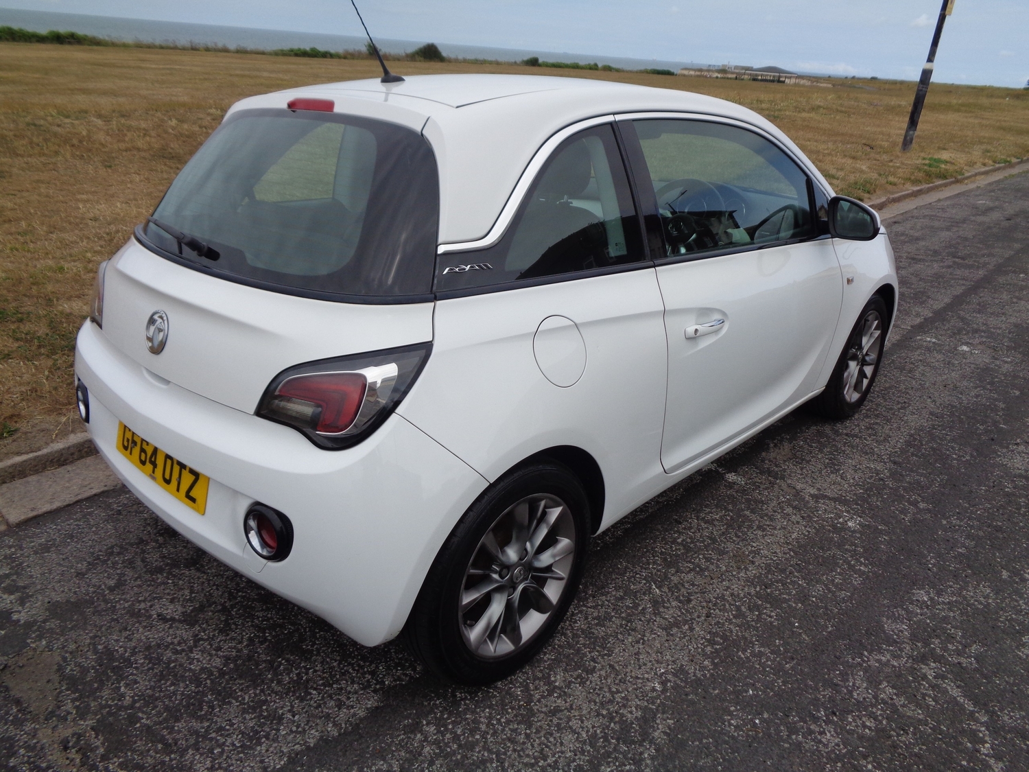 [ berth ]Vauxhall Adam