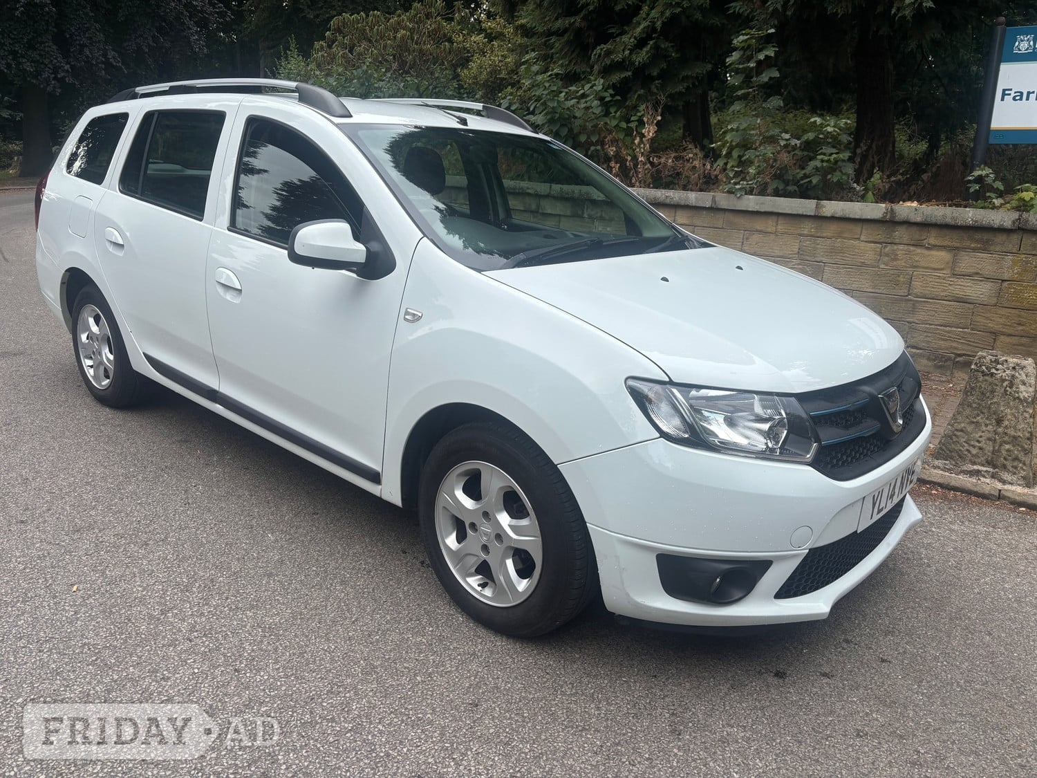Dacia Logan 2014 in Leeds