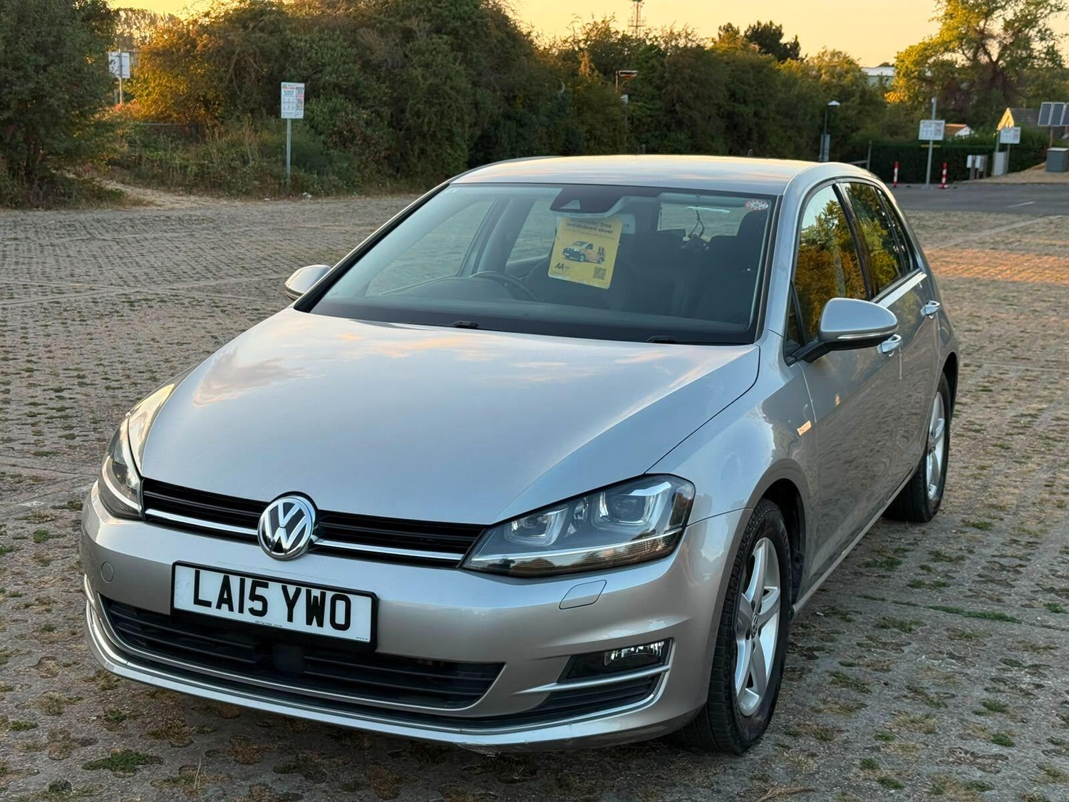 Volkswagen Golf 2015 - Cars