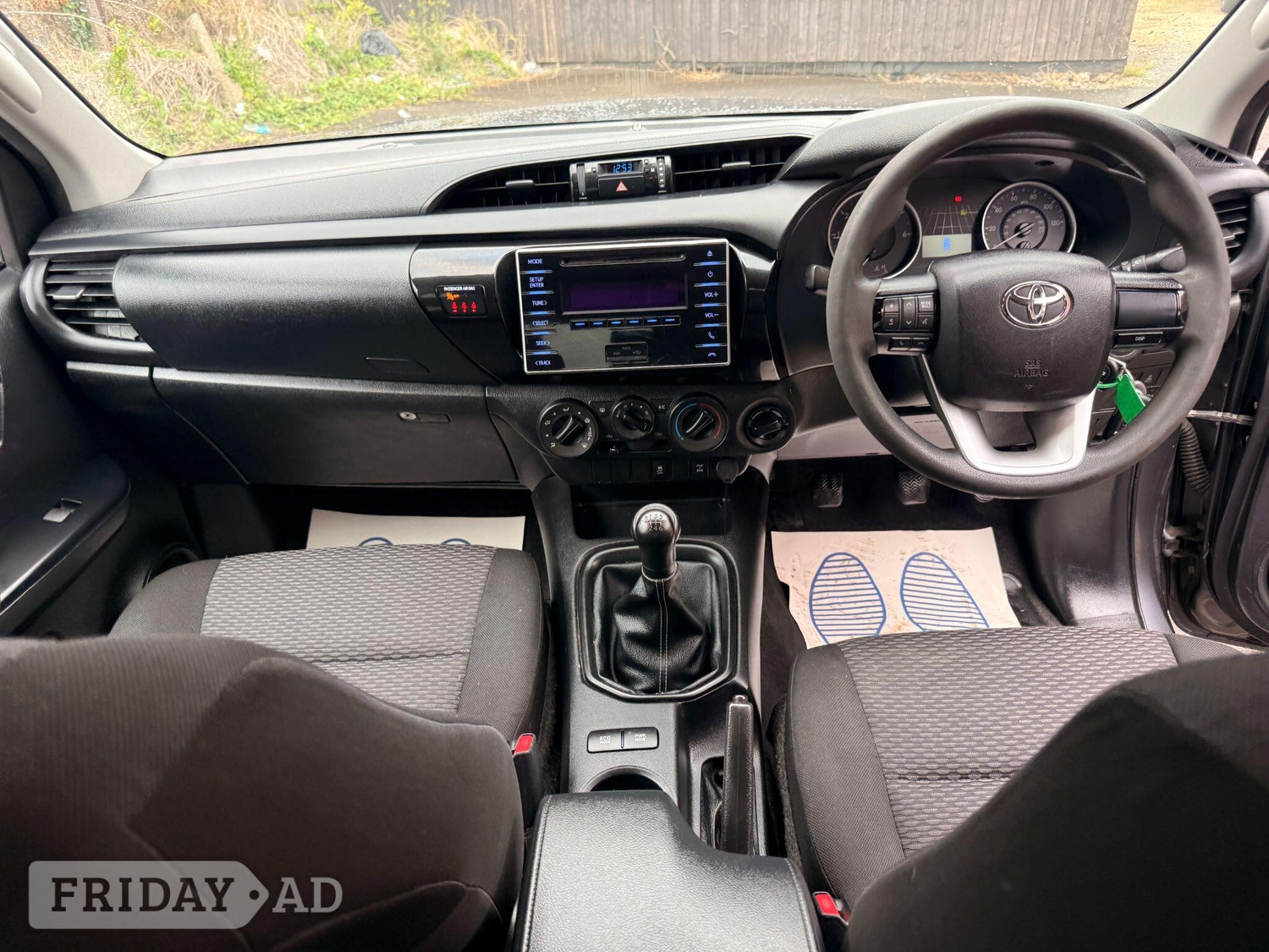 [ berth ]Toyota Hilux