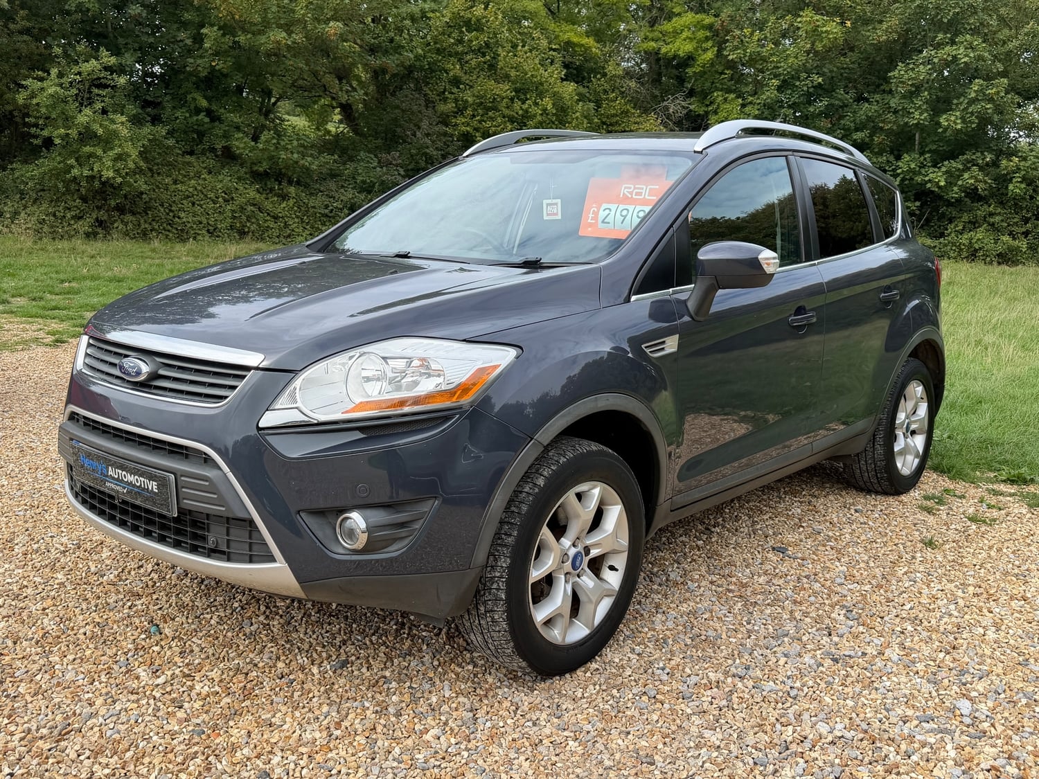 [ berth ]Ford Kuga