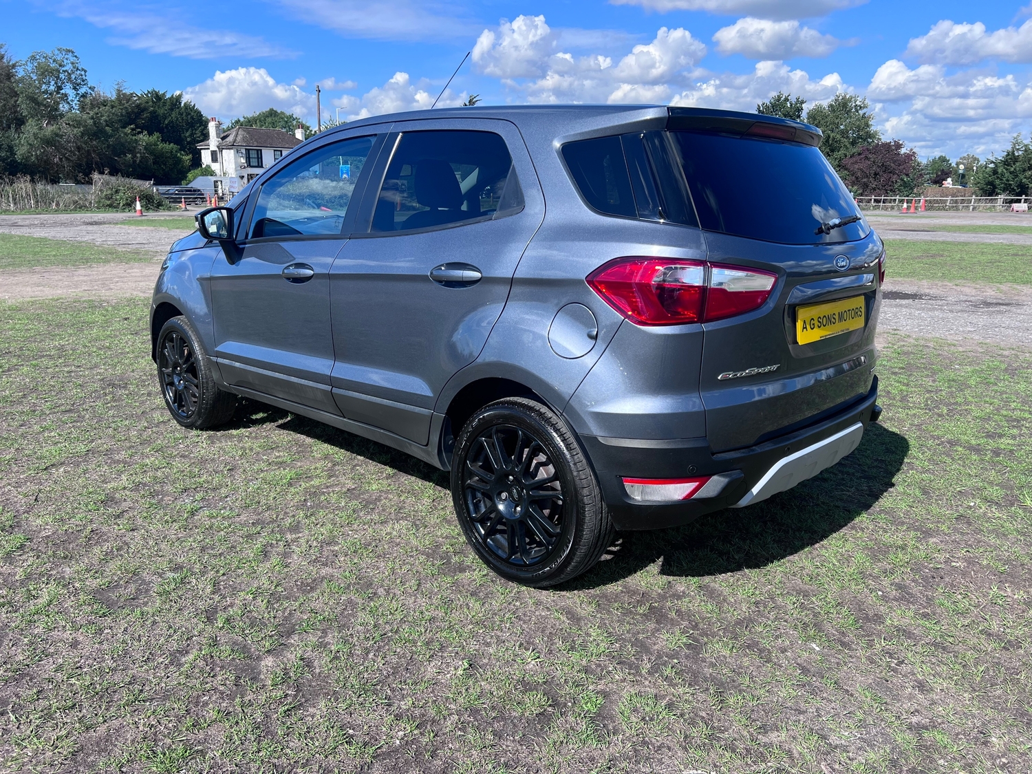 [ berth ]Ford Ecosport