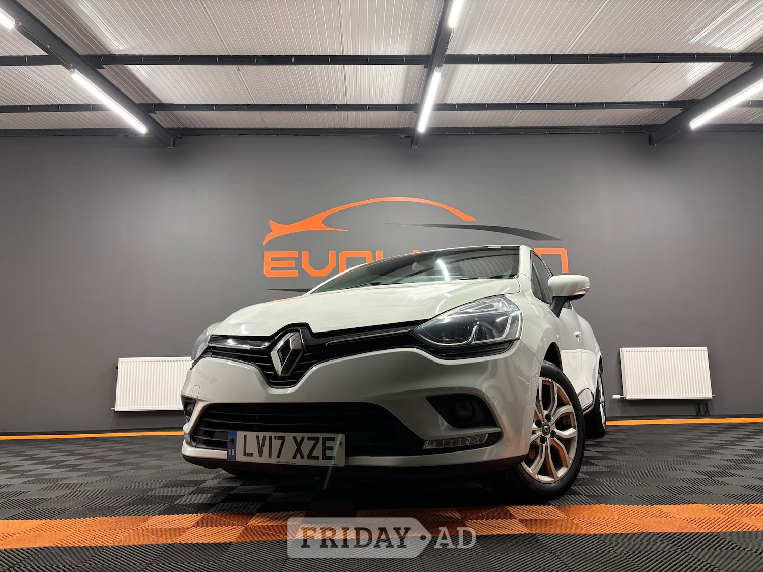 Renault Clio 2017 - Cars