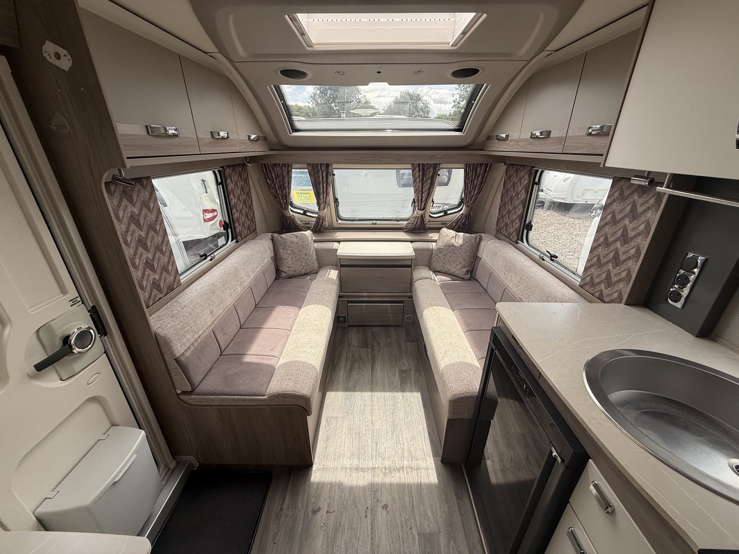 [4 berth ]Swift Challenger Hi-Style 580