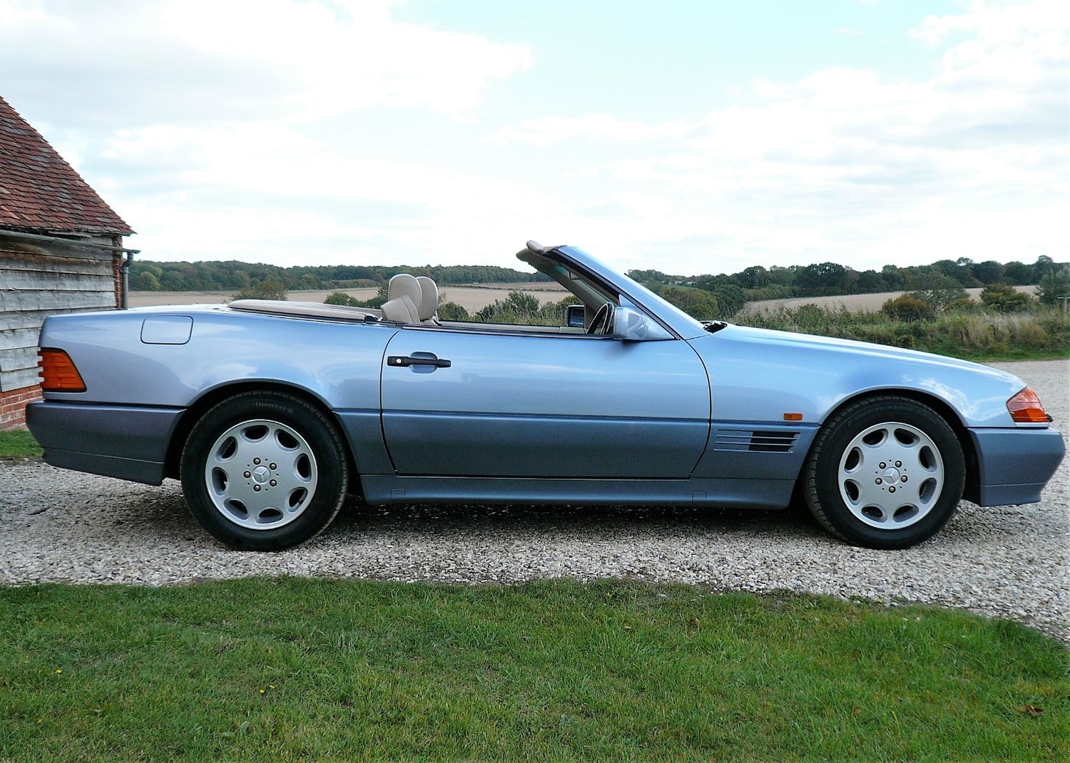 [ berth ]Mercedes-Benz SL Class