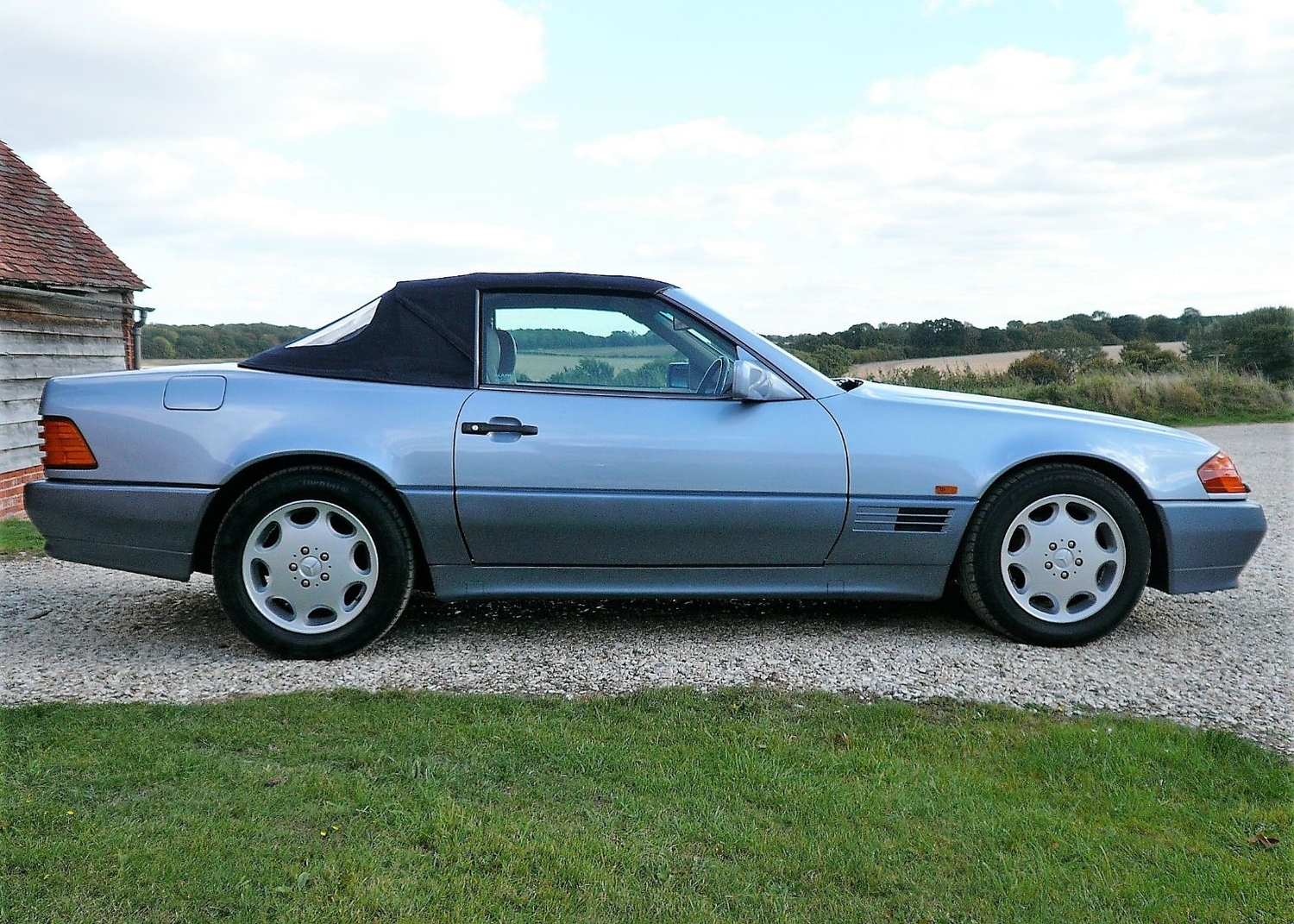 Mercedes-Benz SL Class 1992 - Cars in Reigate