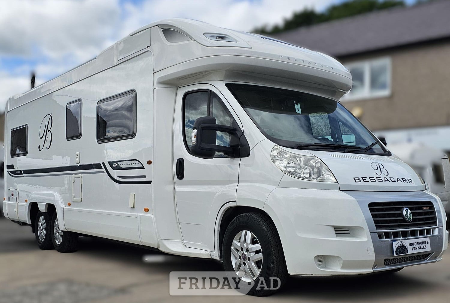 [4 berth ]Bessacarr E799