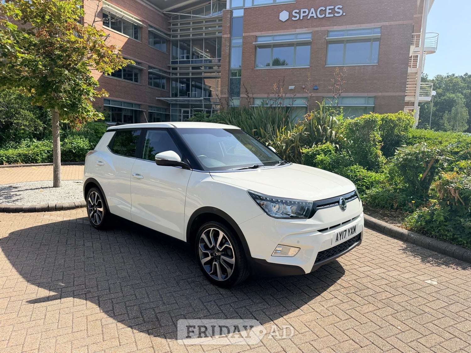 Ssangyong Tivoli 2017 in Fareham