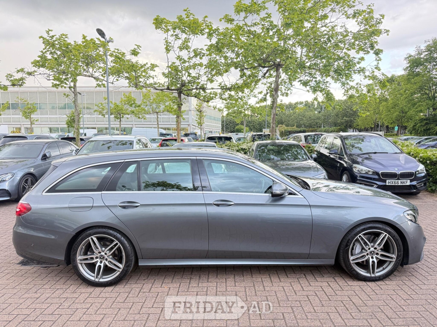 [ berth ]Mercedes-Benz E Class
