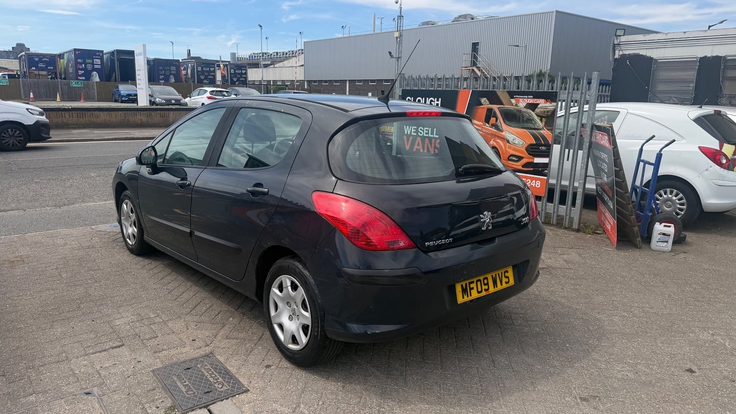 [ berth ]Peugeot 308