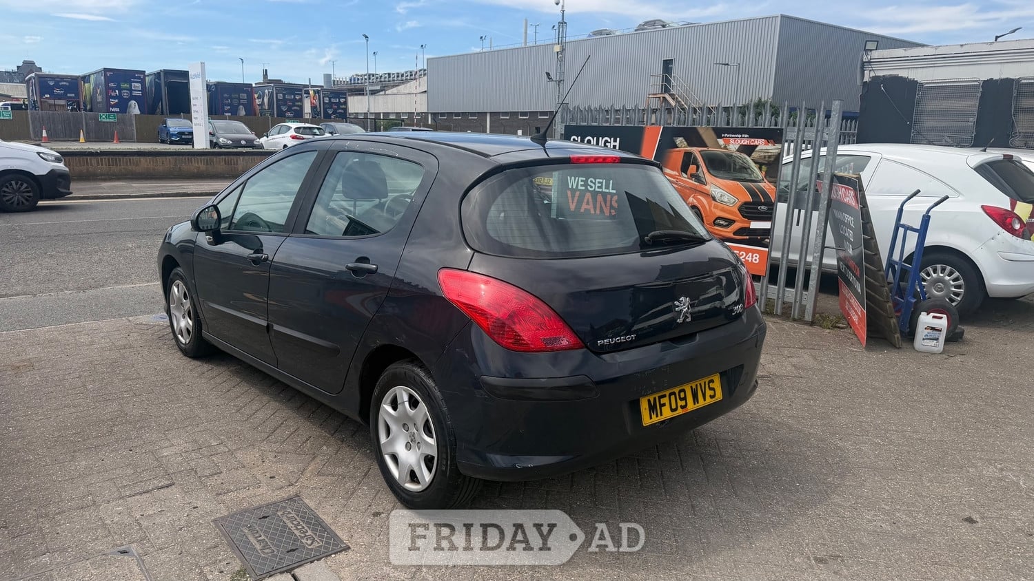 [ berth ]Peugeot 308
