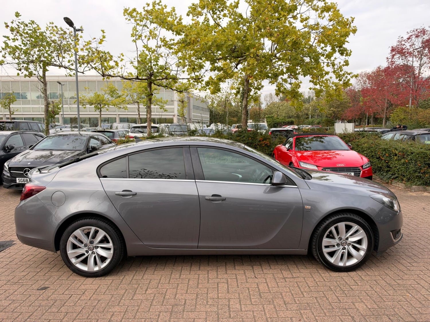 [ berth ]Vauxhall Insignia