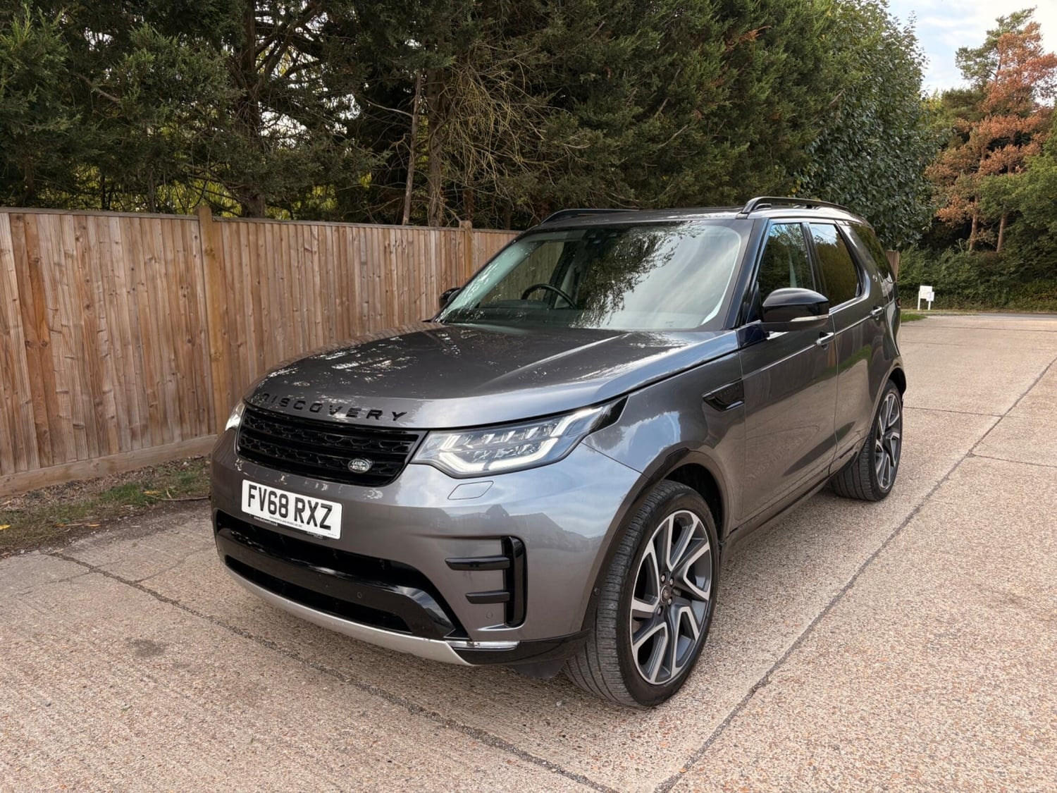[ berth ]Land Rover Discovery
