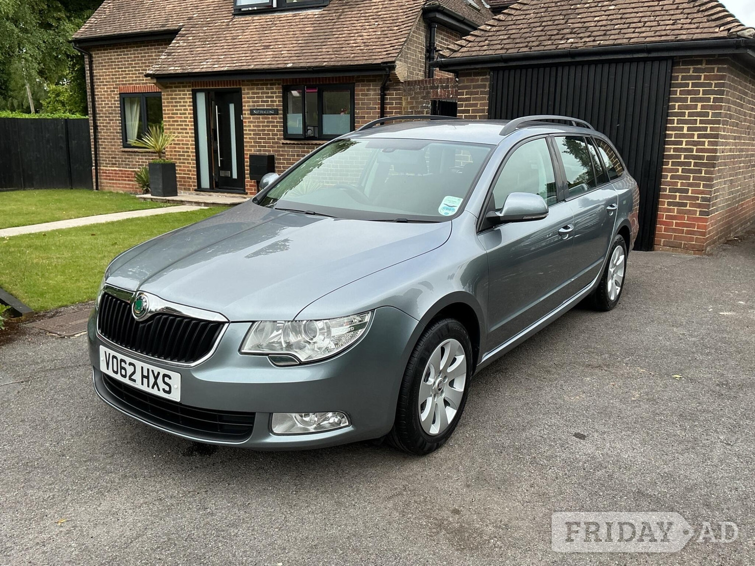 Skoda Superb 2012 - Cars