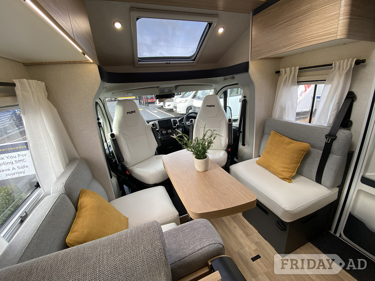 Pilote Evidence P740 FGJ 2026 for sale - Motorhomes & Caravans in Newark