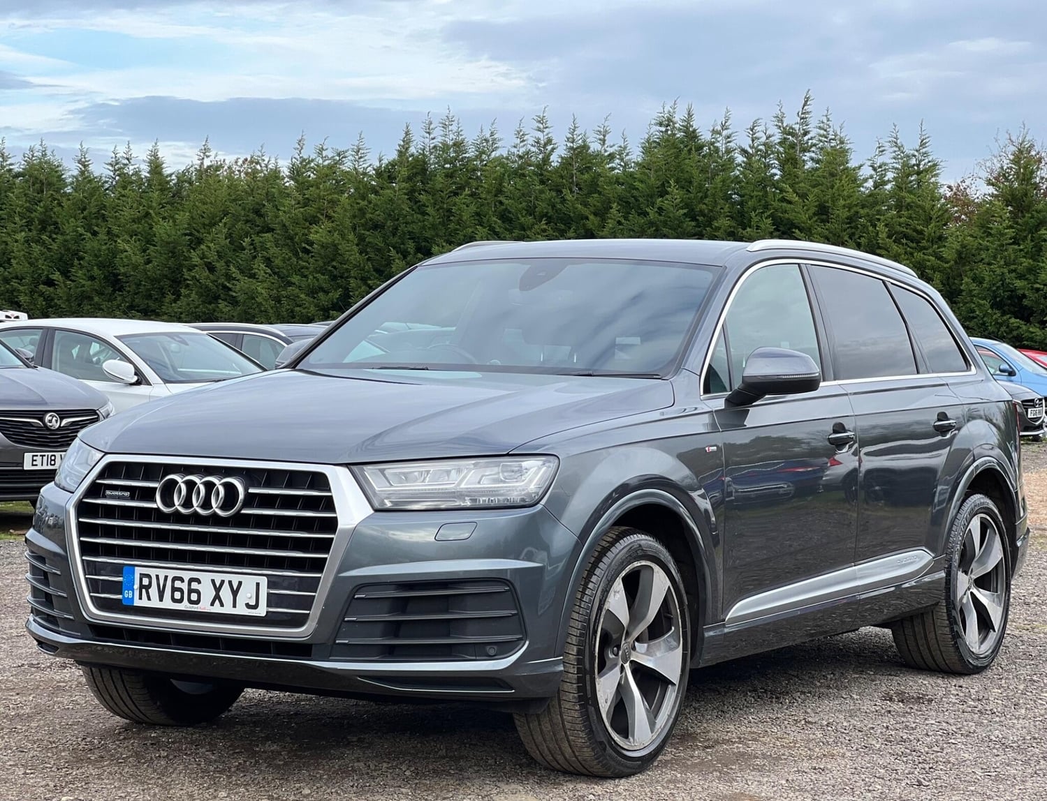 [ berth ]Audi Q7