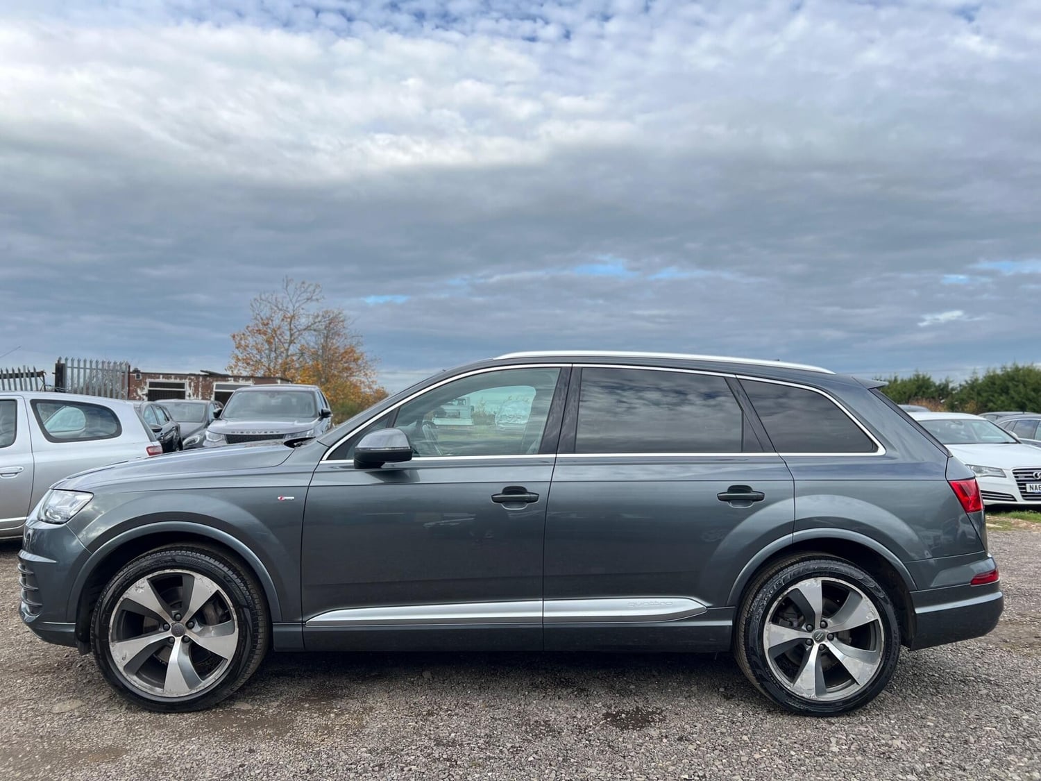 Audi Q7 2016 - Cars