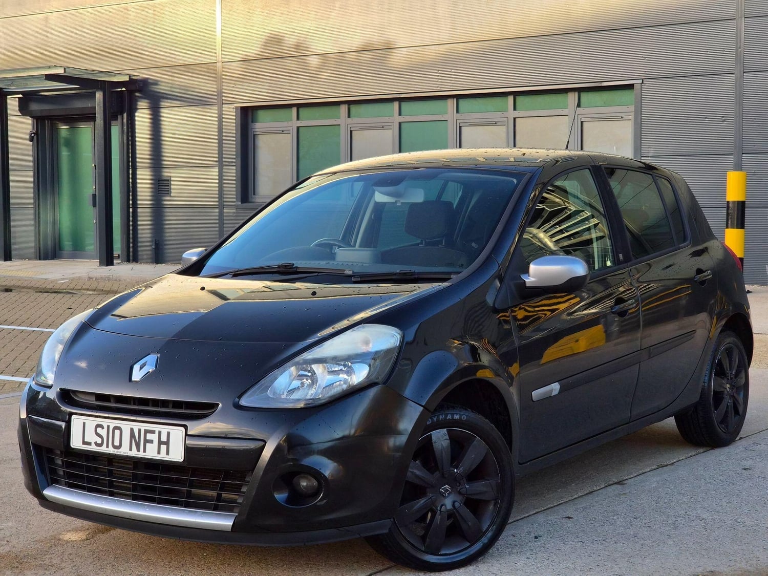 Renault Clio Slough