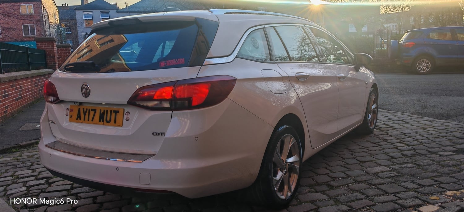 Vauxhall Astra 2017 - Cars in Macclesfield