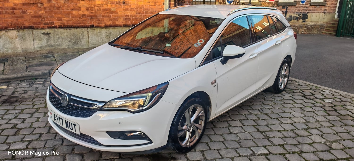 Vauxhall Astra 2017 - Cars