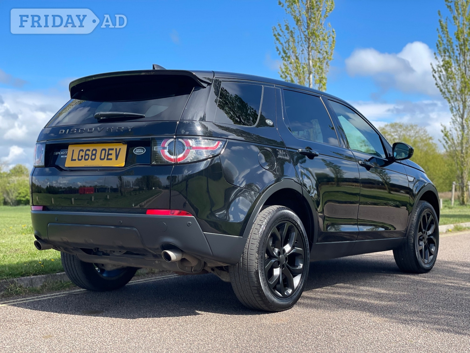[ berth ]Land Rover Discovery Sport