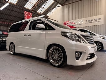 Toyota Alphard 2013