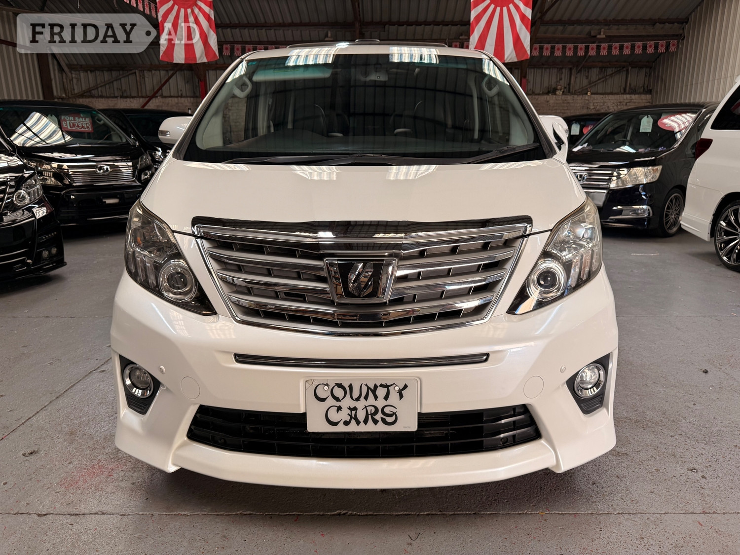 Toyota Alphard 2013 - Cars in Rochester