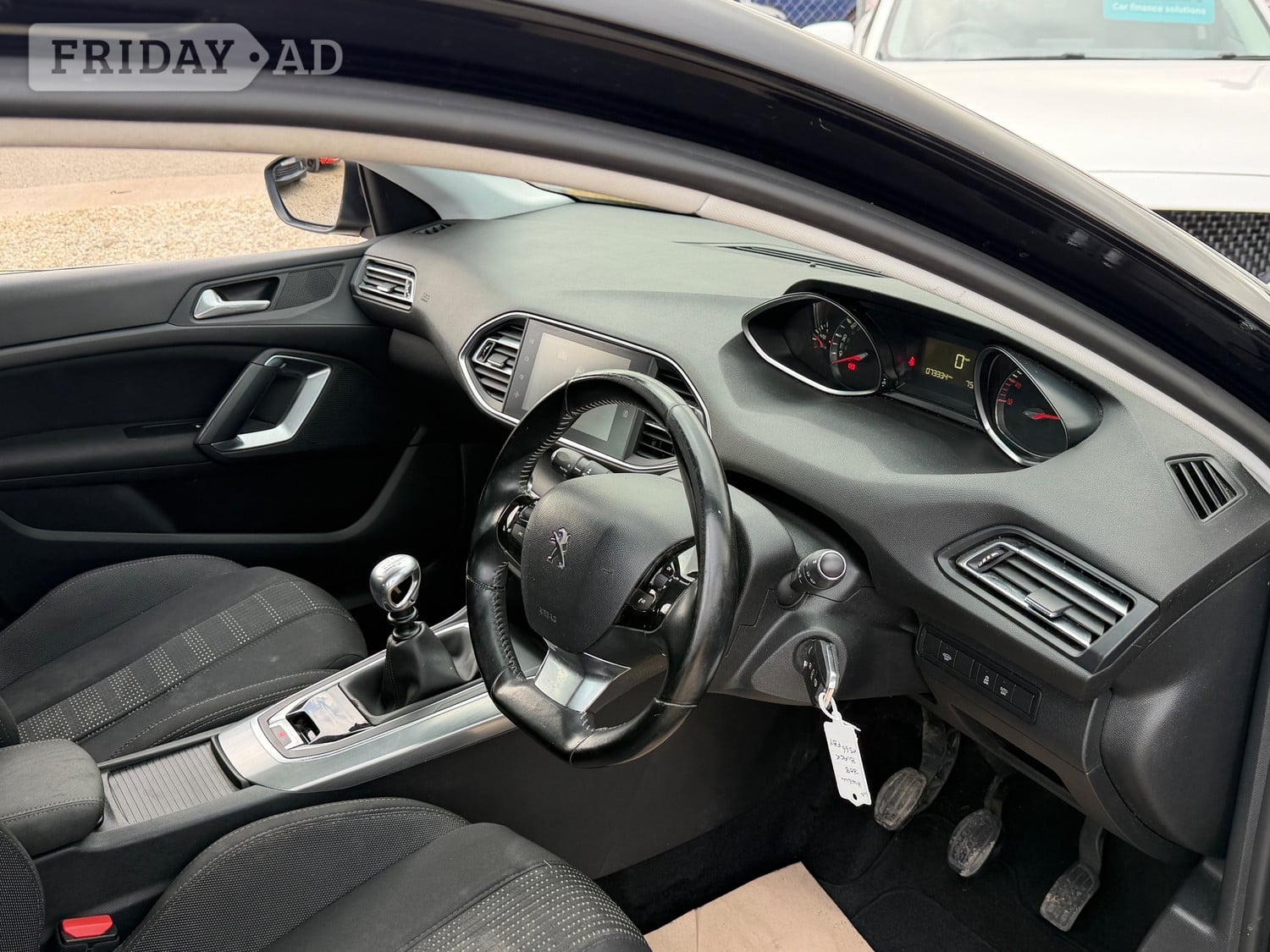 [ berth ]Peugeot 308