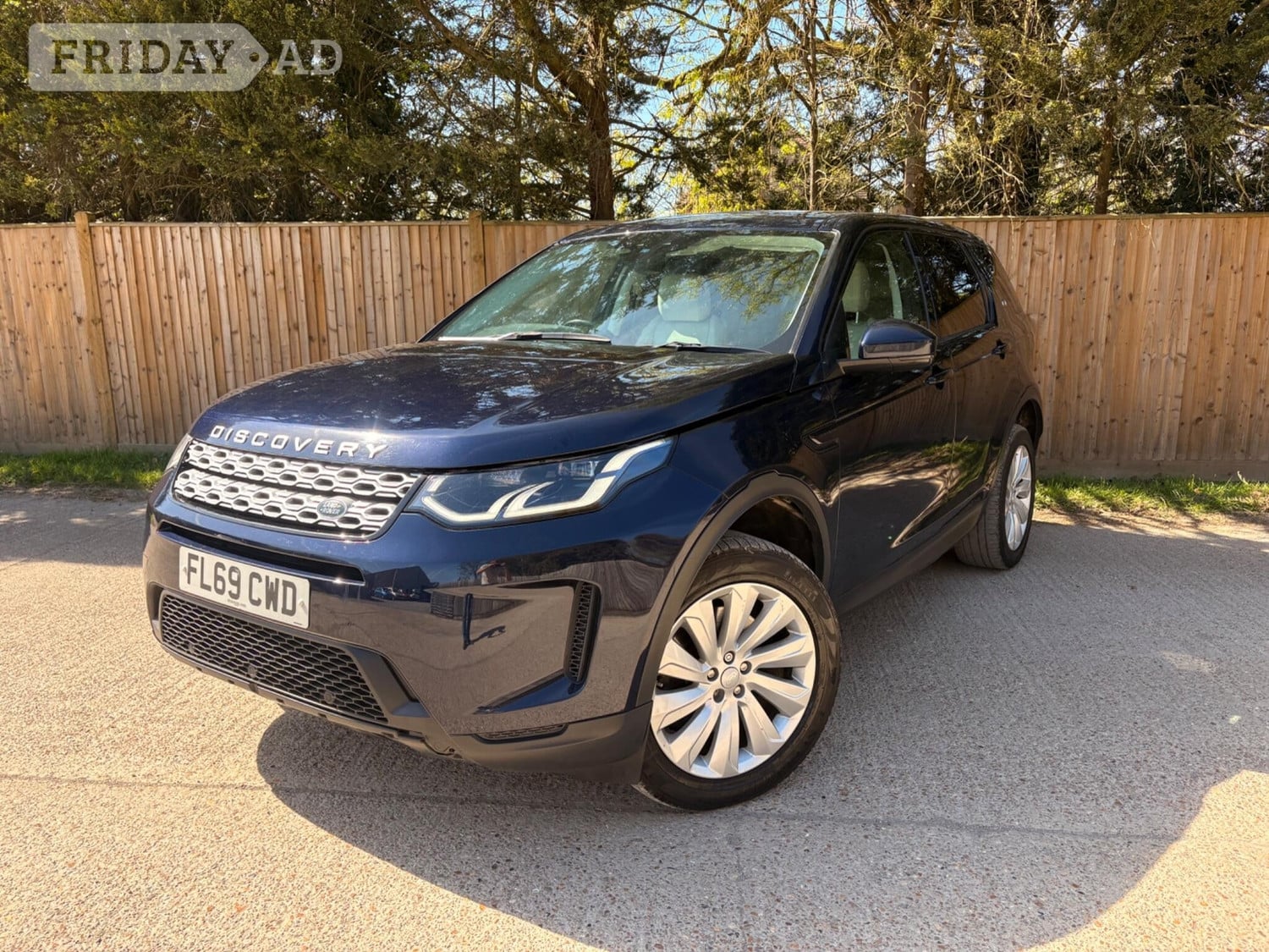 Land Rover Discovery Sport 2019 in Tonbridge