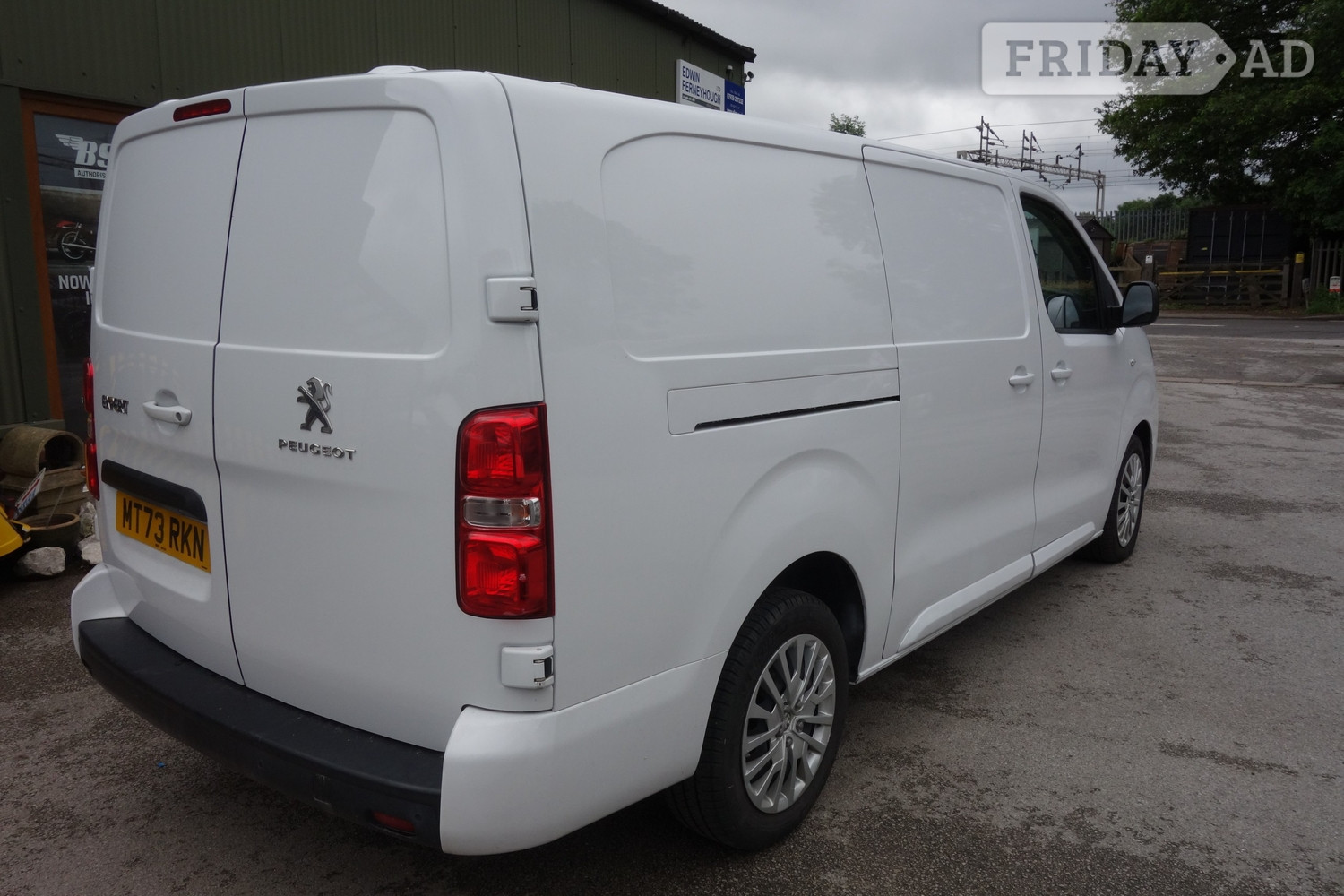 [ berth ]Peugeot Expert