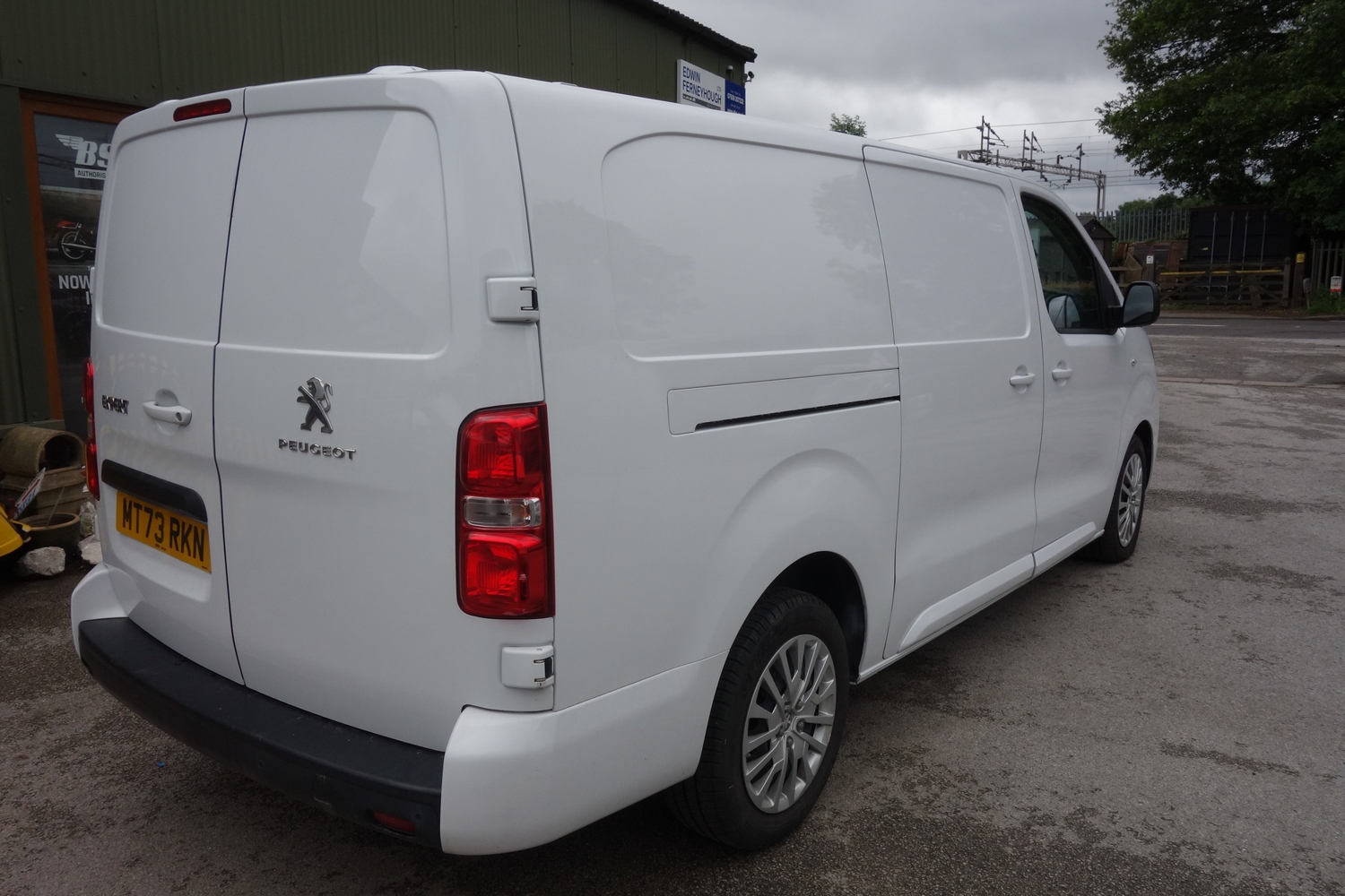[ berth ]Peugeot Expert