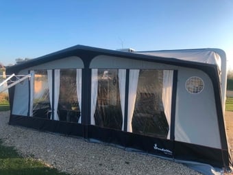 Isabella Capri North Awning A1025/G19 Excellent condition