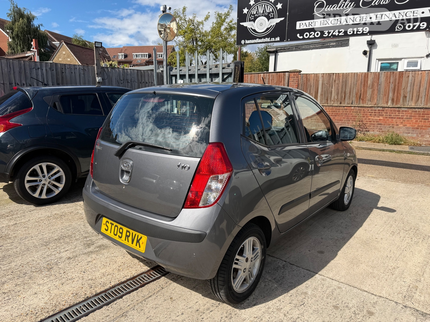 Hyundai i10 2009 - Cars