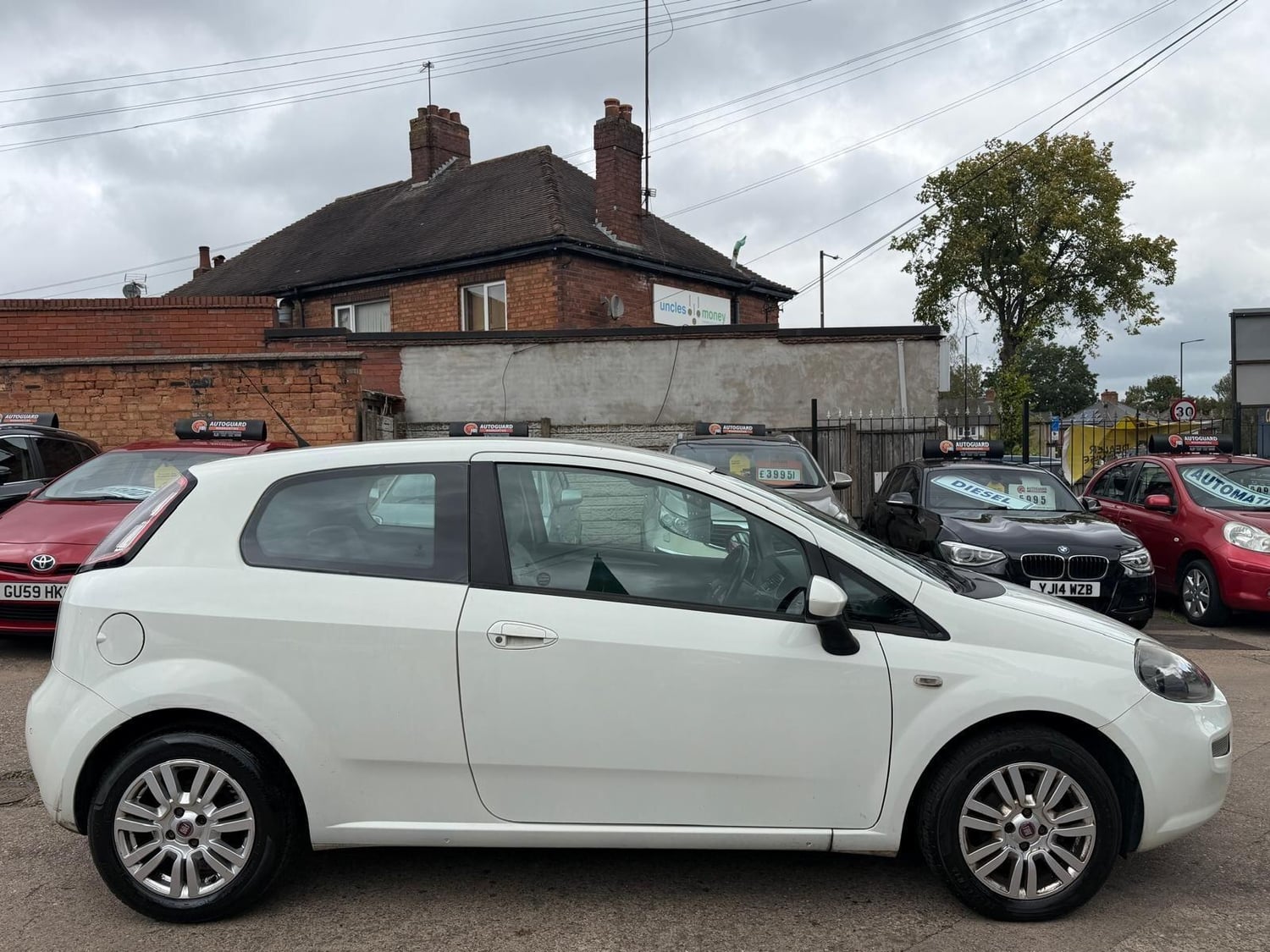 Fiat Punto 2012 - Cars