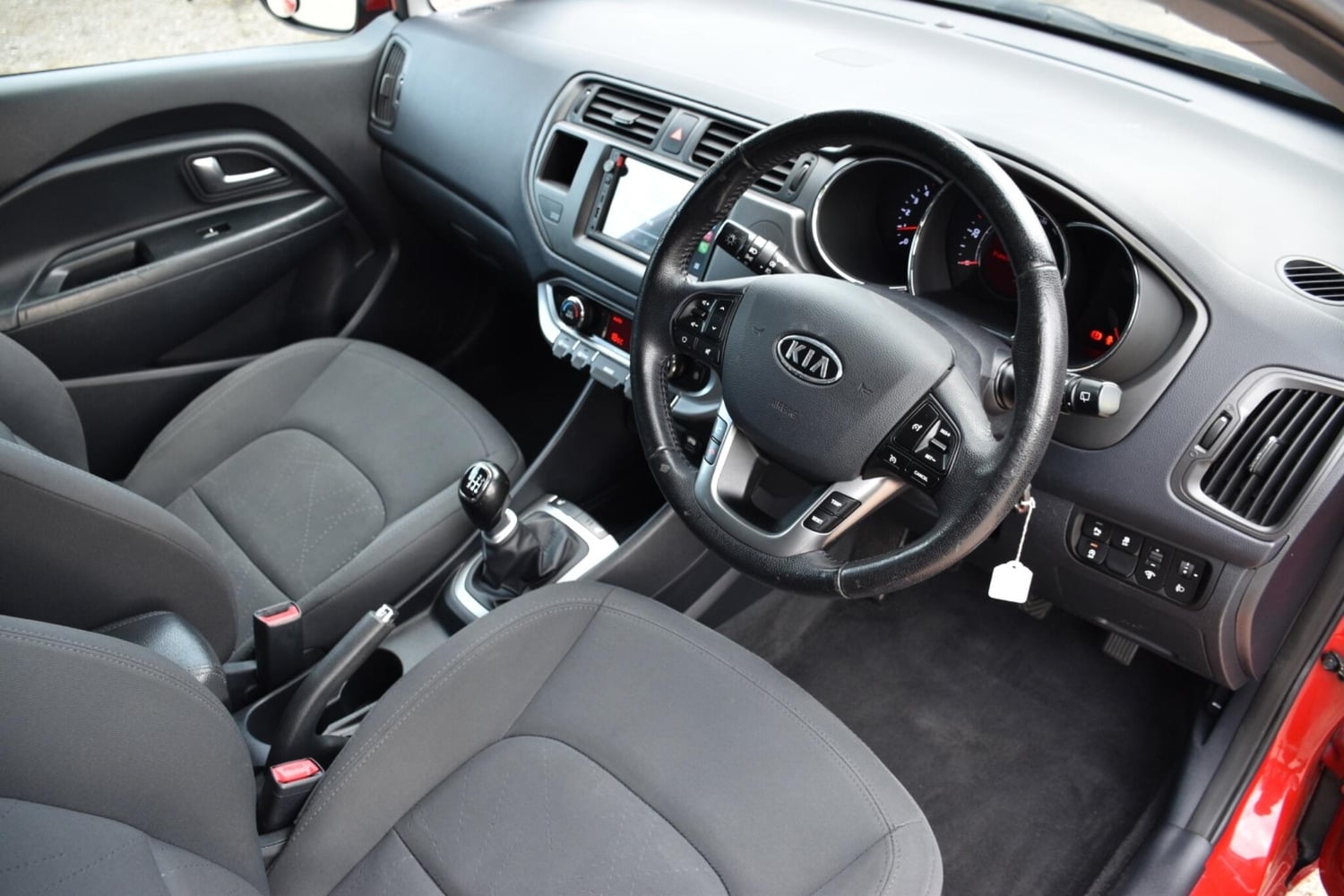 Kia Rio 2012 - Cars in Reading