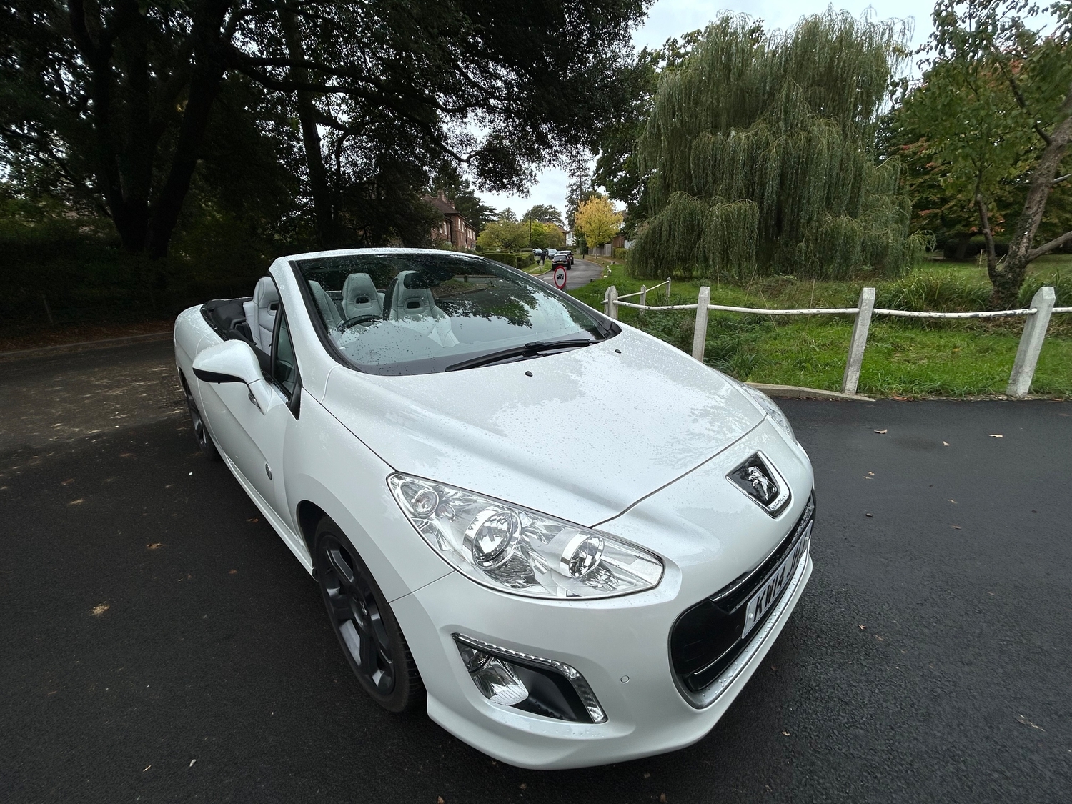 [ berth ]Peugeot 308 CC