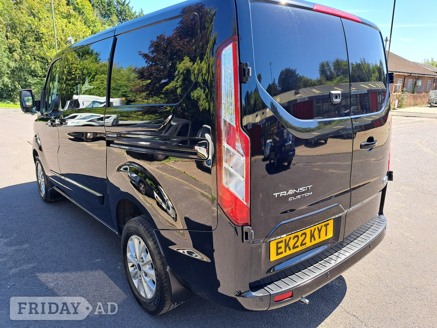 [ berth ]Ford Transit Custom