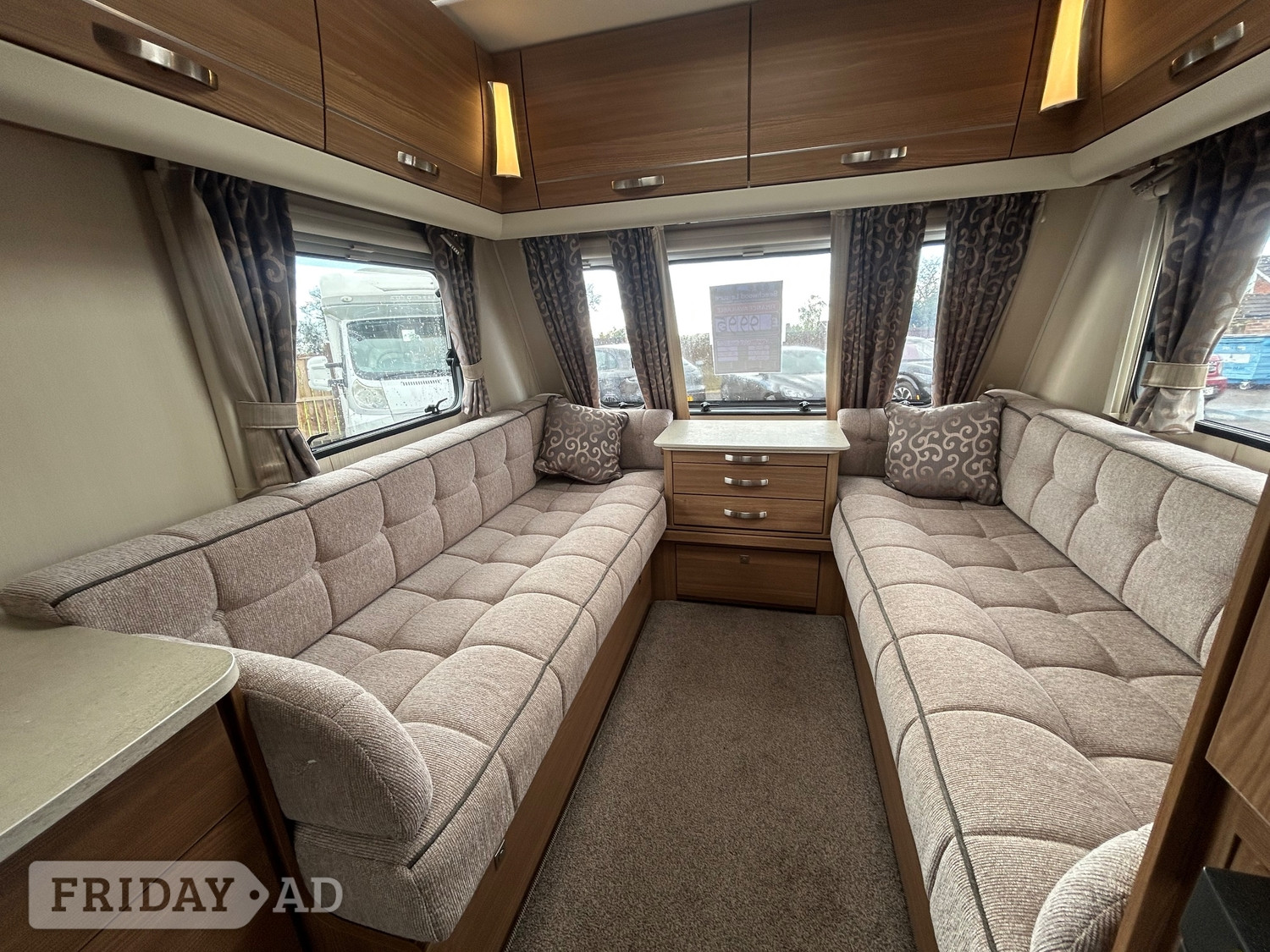 Compass Corona 382 2015 - Motorhomes & Caravans