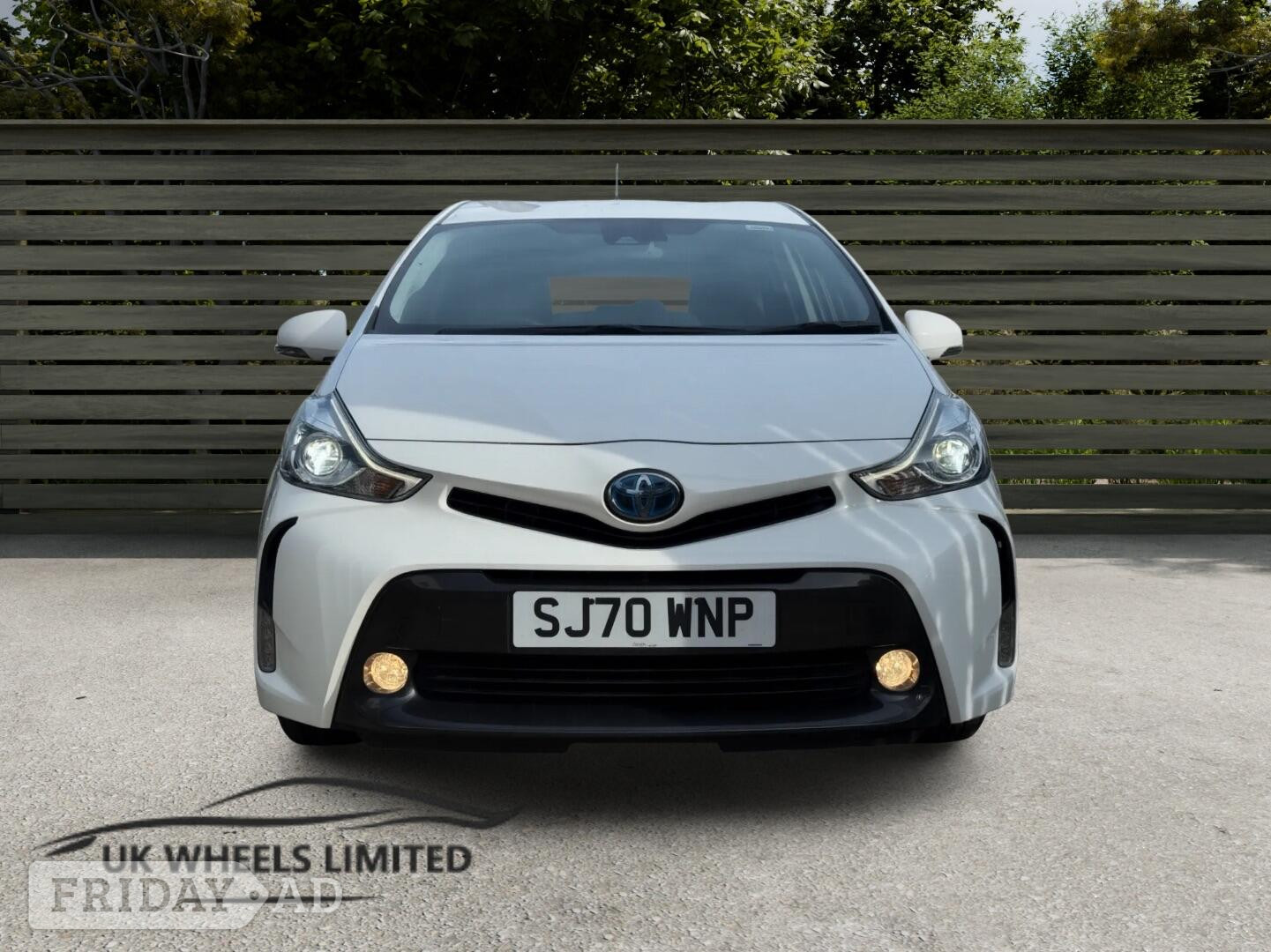 [ berth ]Toyota Prius+