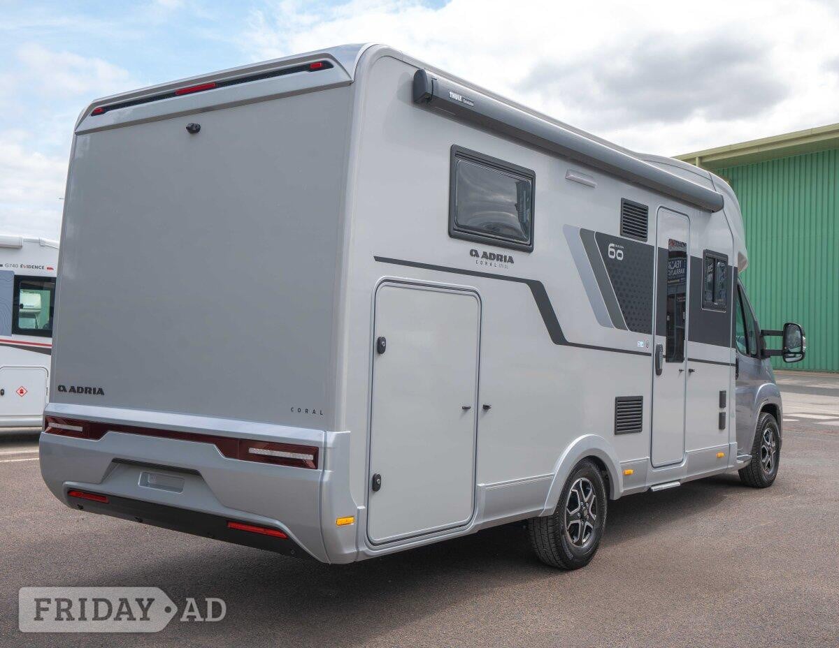 Adria Coral Plus 670 DL Newark