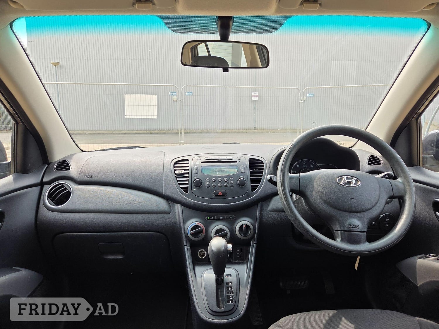 Hyundai i10 2013 - Cars in Slough