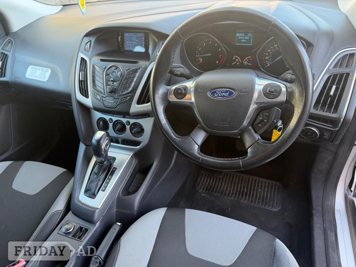 Ford Focus 2012 - Cars
