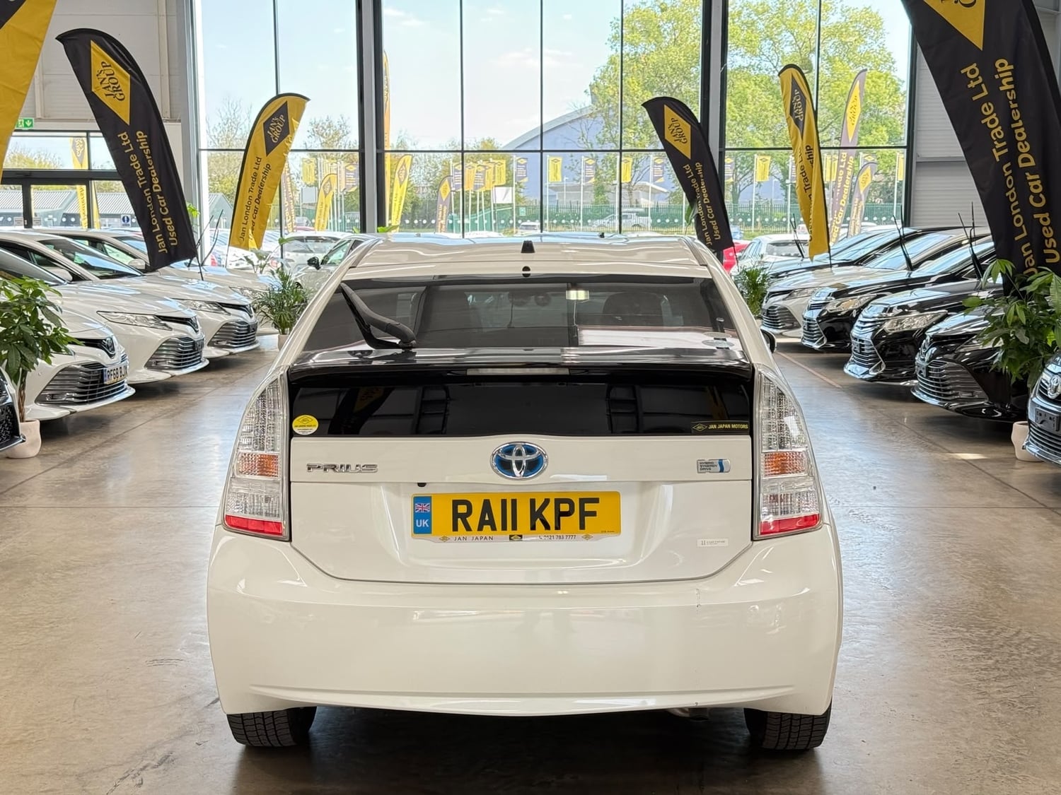 Toyota Prius 2011 - Cars in Reading