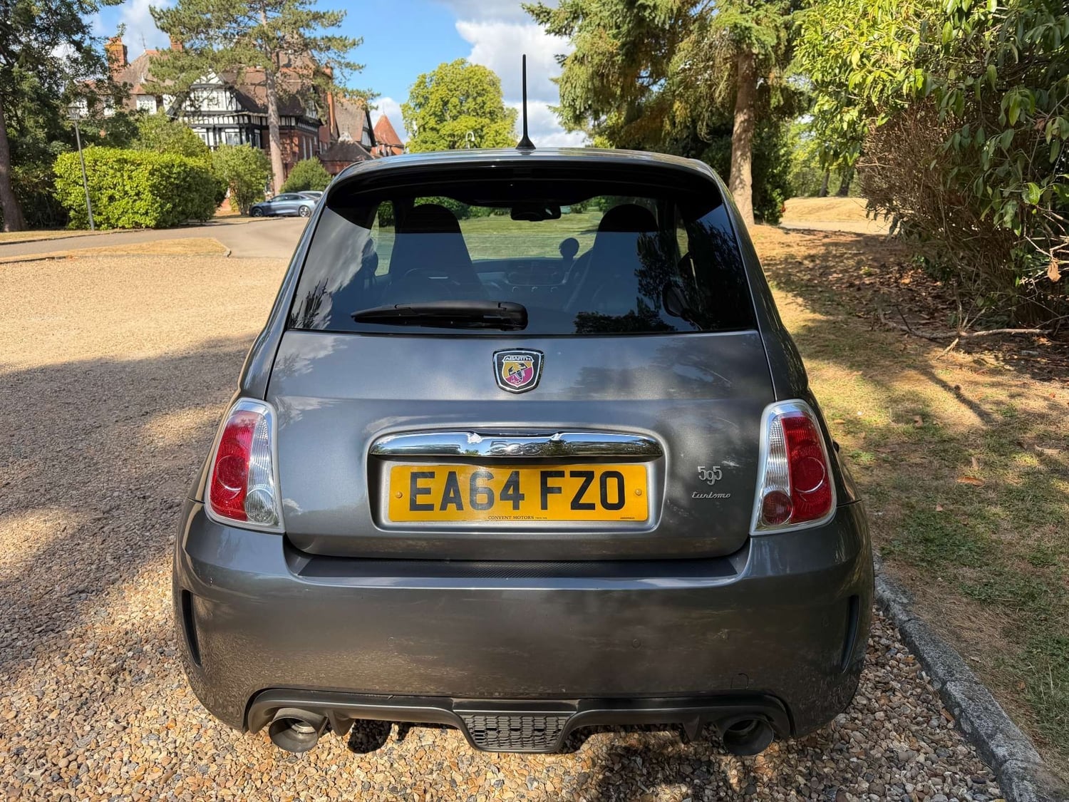[ berth ]Abarth 595