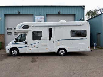 Auto-Trail Apache 700 2012