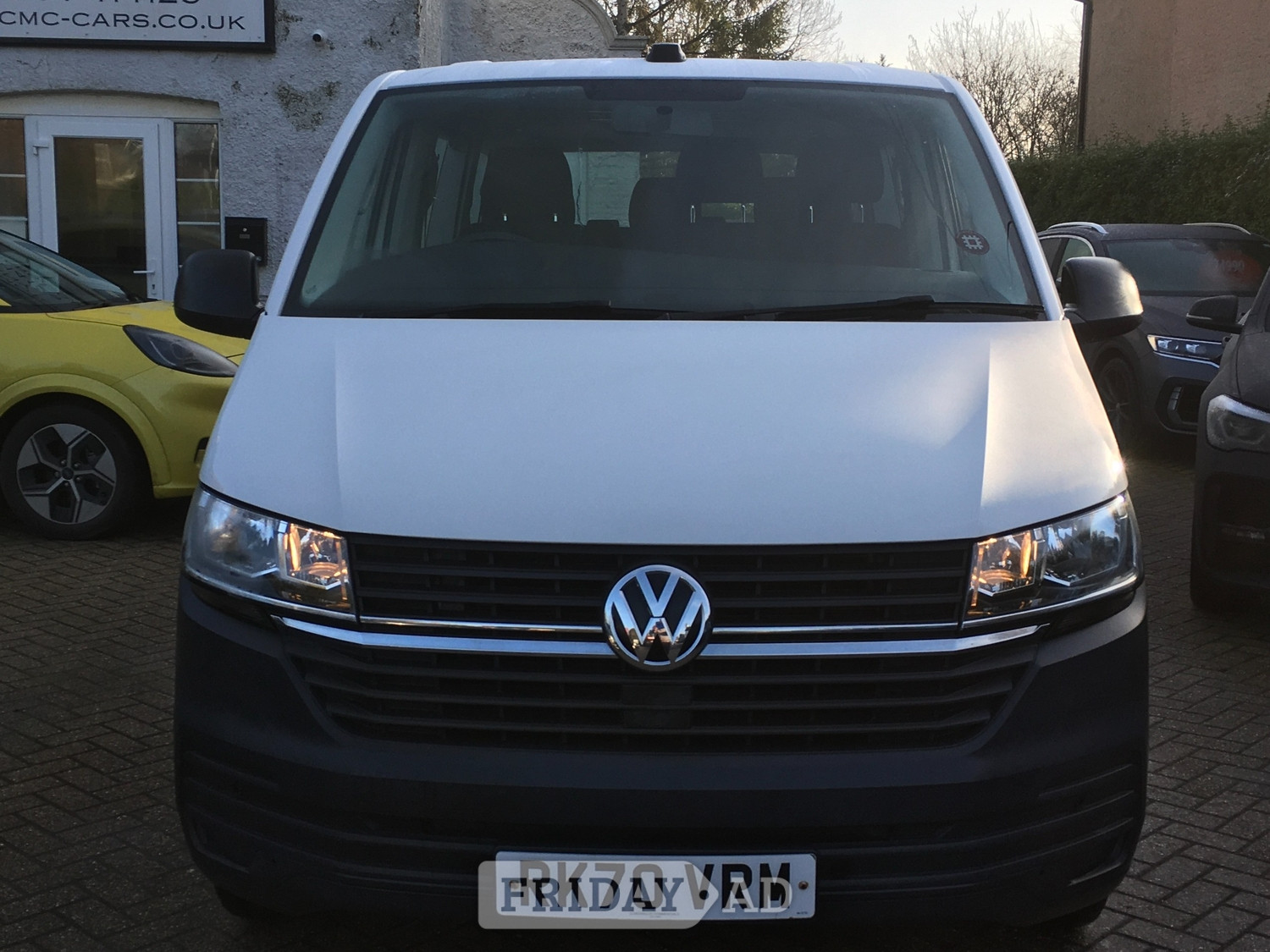 Volkswagen Transporter Shuttle 2020 - Cars in Haywards Heath