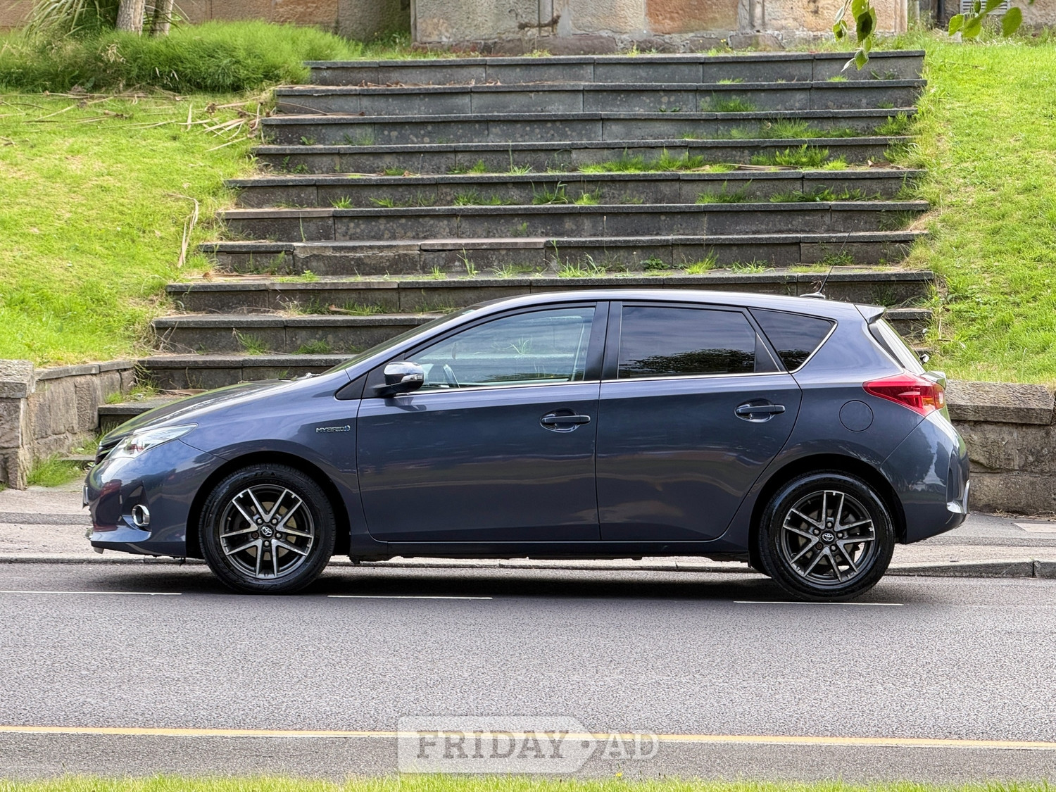 Toyota Auris 2014 - Cars in Preston