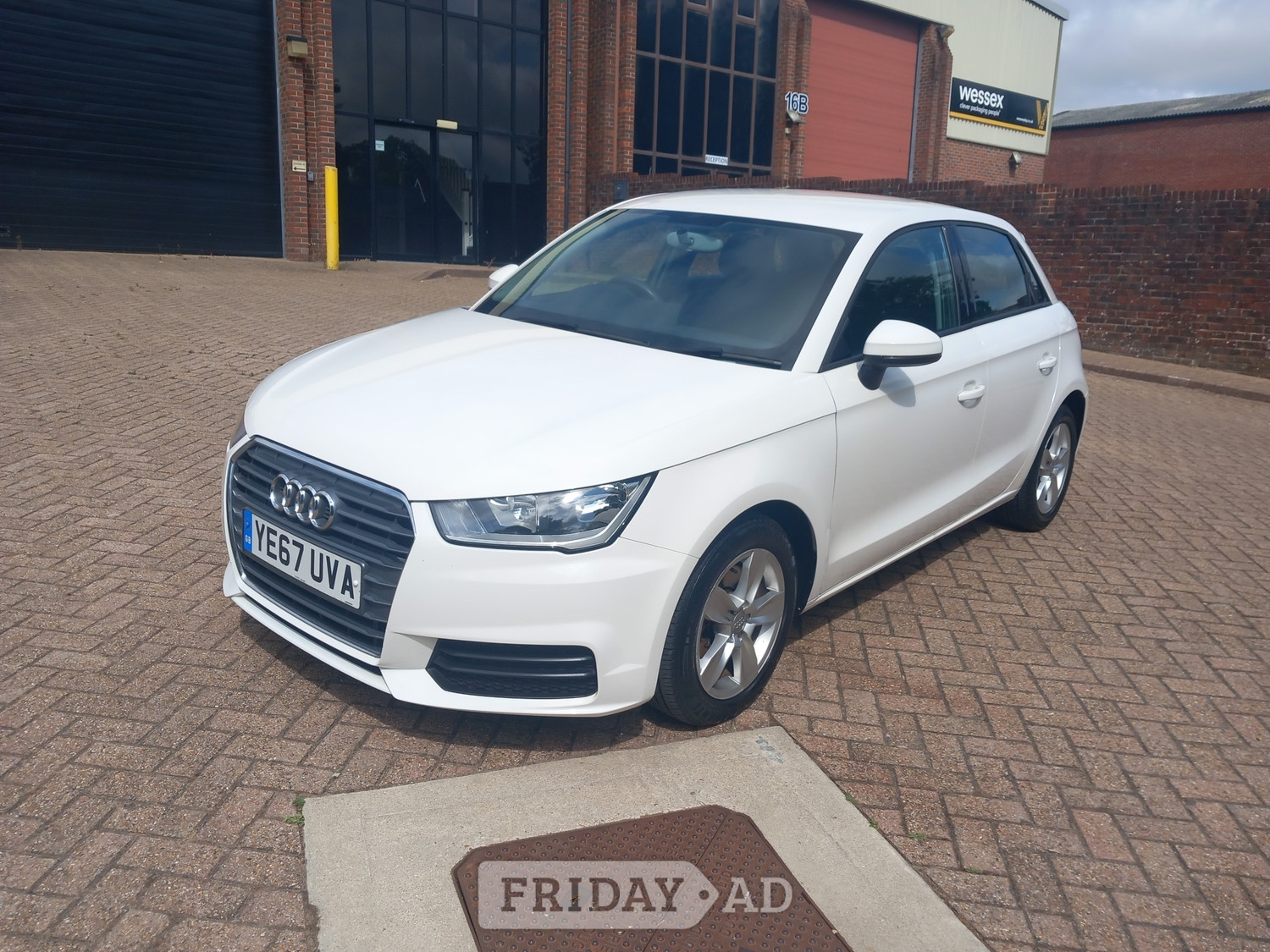 [ berth ]Audi A1