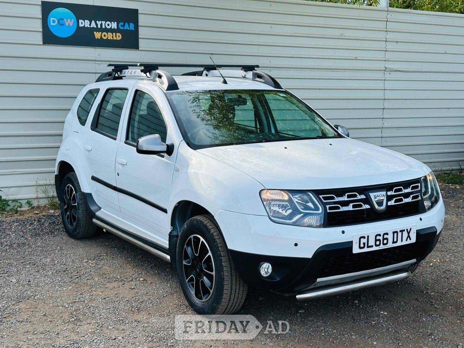Dacia Duster 2016 - Cars in Hillingdon